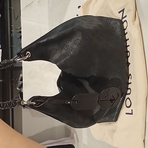Louis Vuitton Carmel hobo
